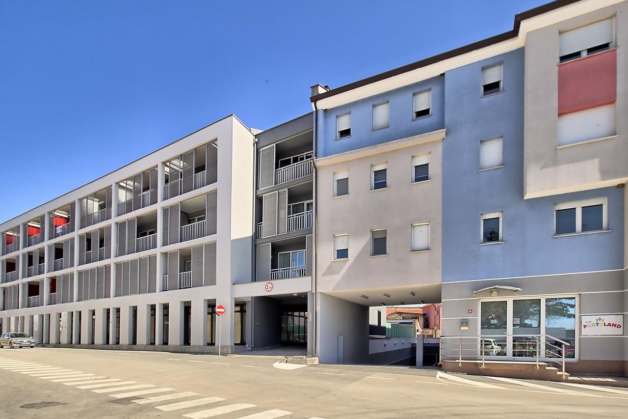 Summertime House With Apartment Umag Exterior foto